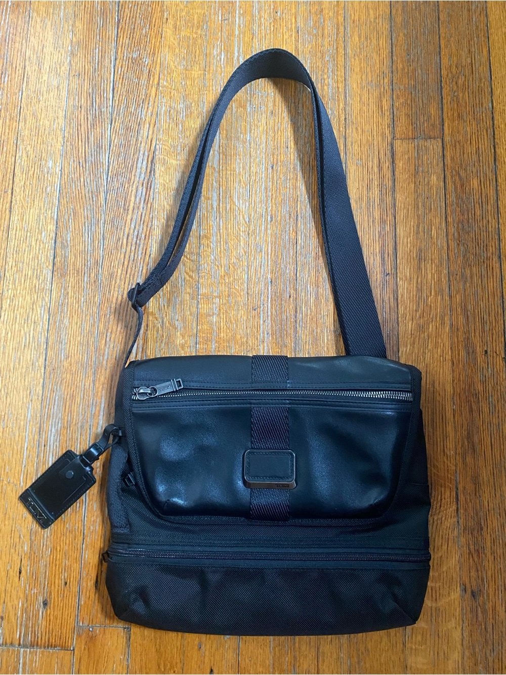 TUMI - Unisex Crossbody Shoulder Bag